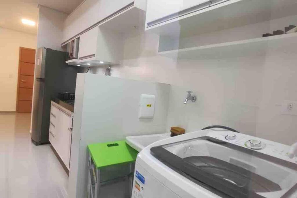 Apartamento Adoraveis 2 Quartos Uma Linda Piscina, 2 Garagens *